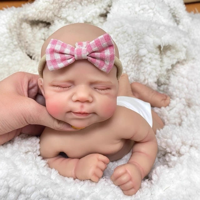 Luna RealTouch™ Newborn – Full Silicone Ultra-Realistic Reborn Baby Doll