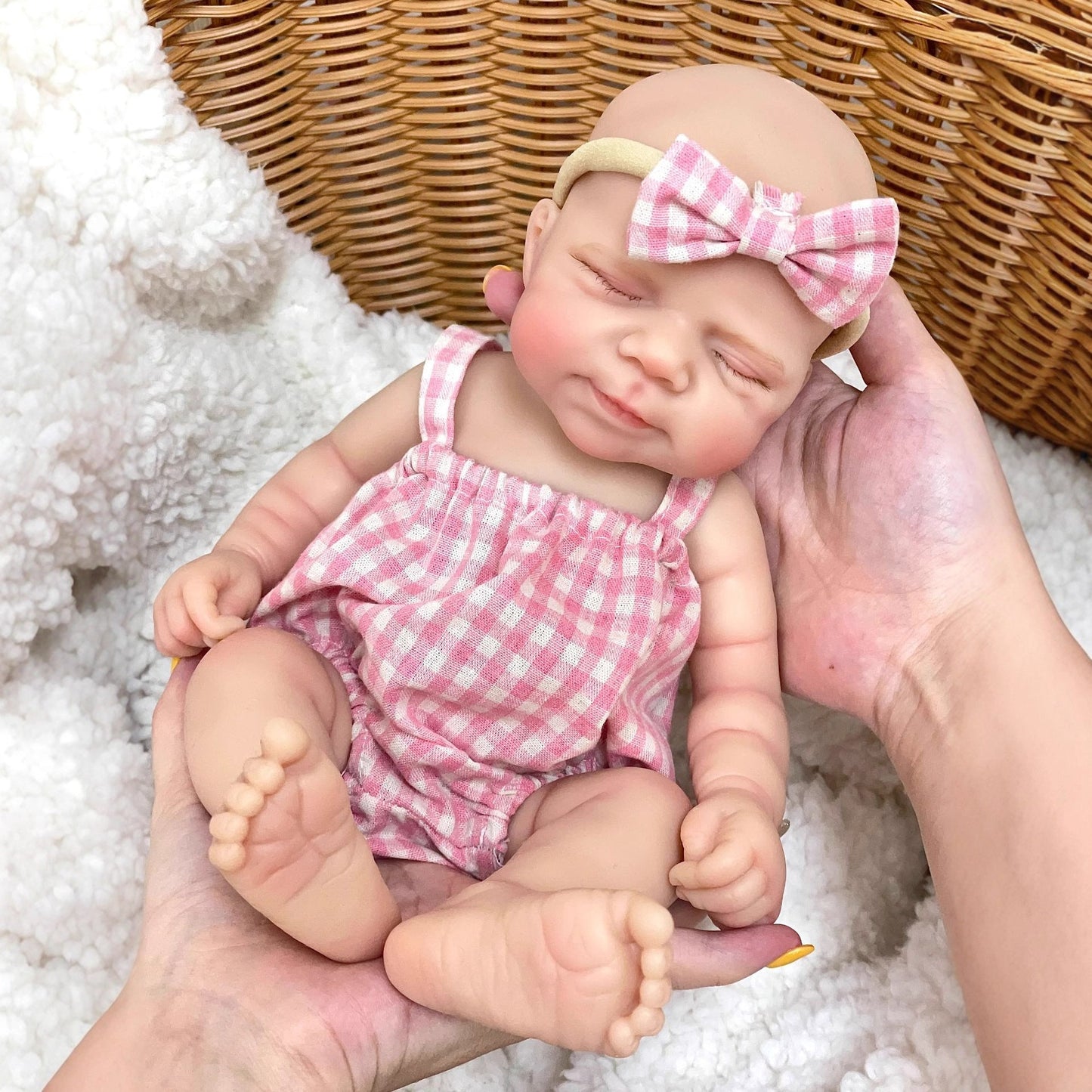Luna RealTouch™ Newborn – Full Silicone Ultra-Realistic Reborn Baby Doll