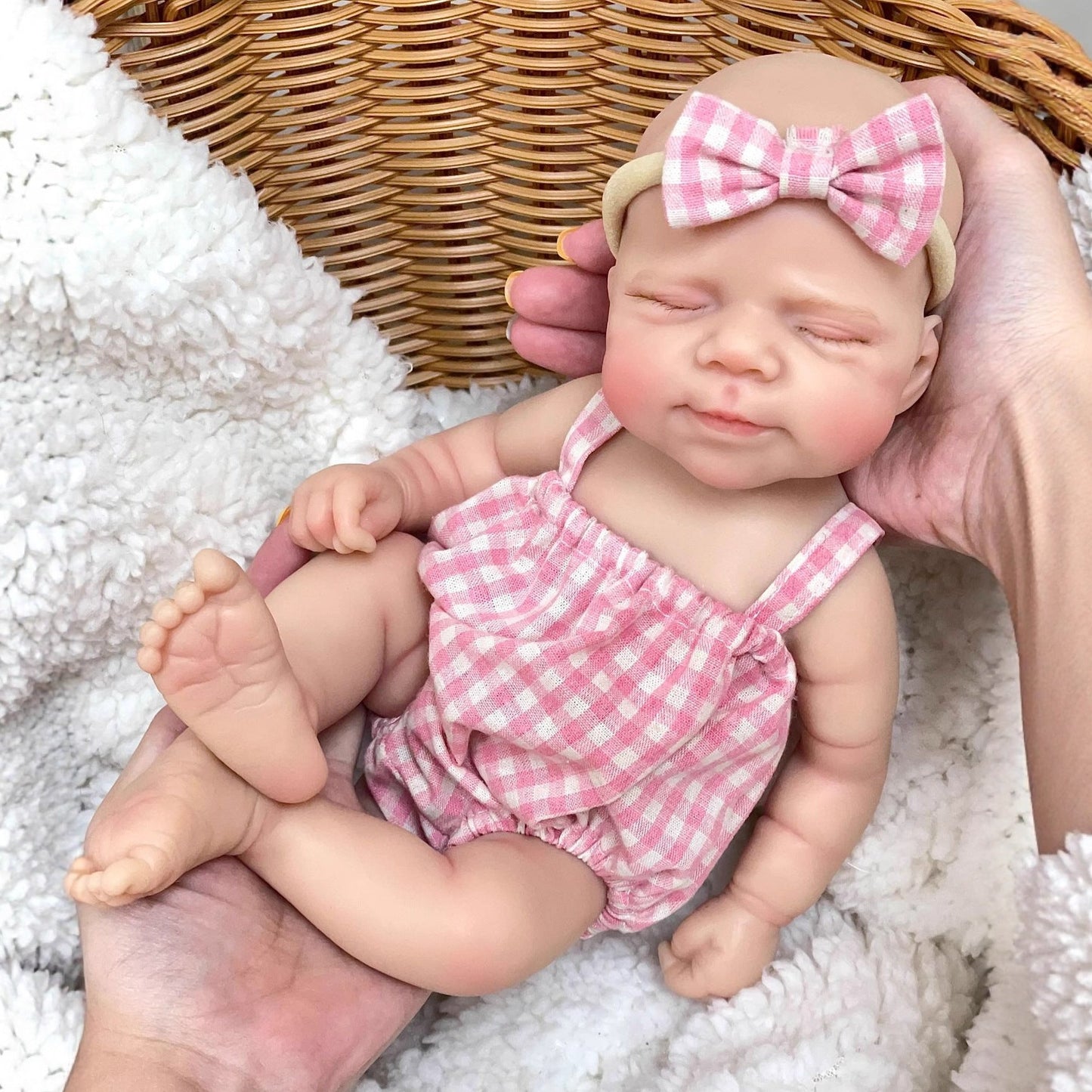 Luna RealTouch™ Newborn – Full Silicone Ultra-Realistic Reborn Baby Doll